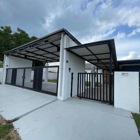 Nur Villa Sg Soi Musslimm Only Κουαντάν Εξωτερικό φωτογραφία